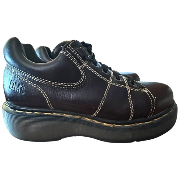 Dr. Martin’s vintage size 6 low top chunky brown Oxford lace ups - Picture 1 of 9